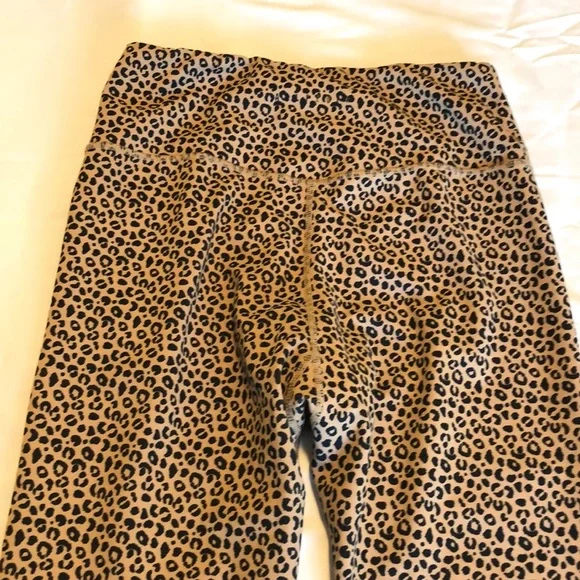 Women’s size medium Allfenix leopard hi waisted leggings - Picture 10 of 10